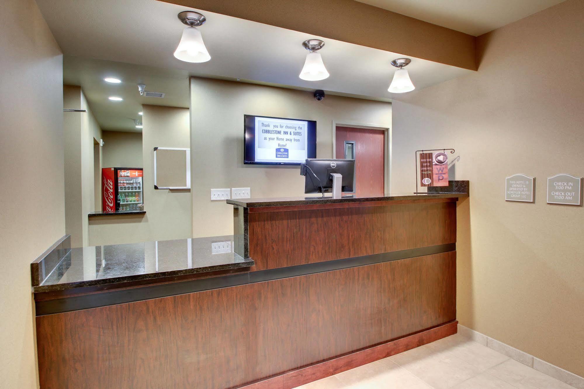 Cobblestone Inn & Suites - Schuyler Exterior photo